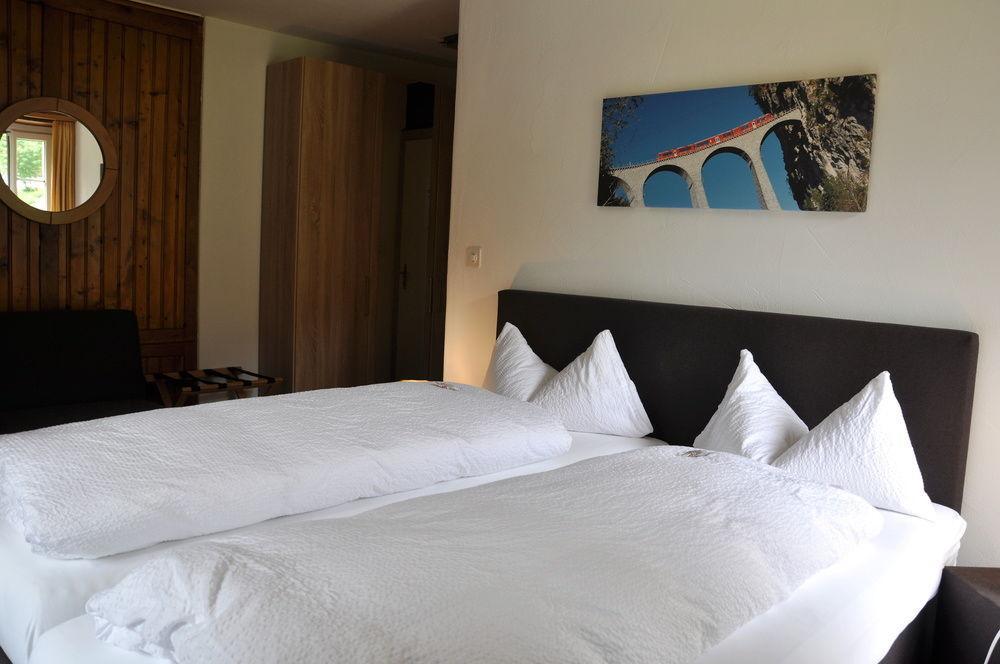Hotel Ladina Бергюн Экстерьер фото